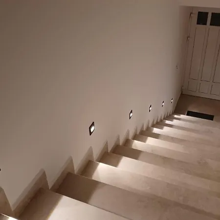 Starlight Apartment *